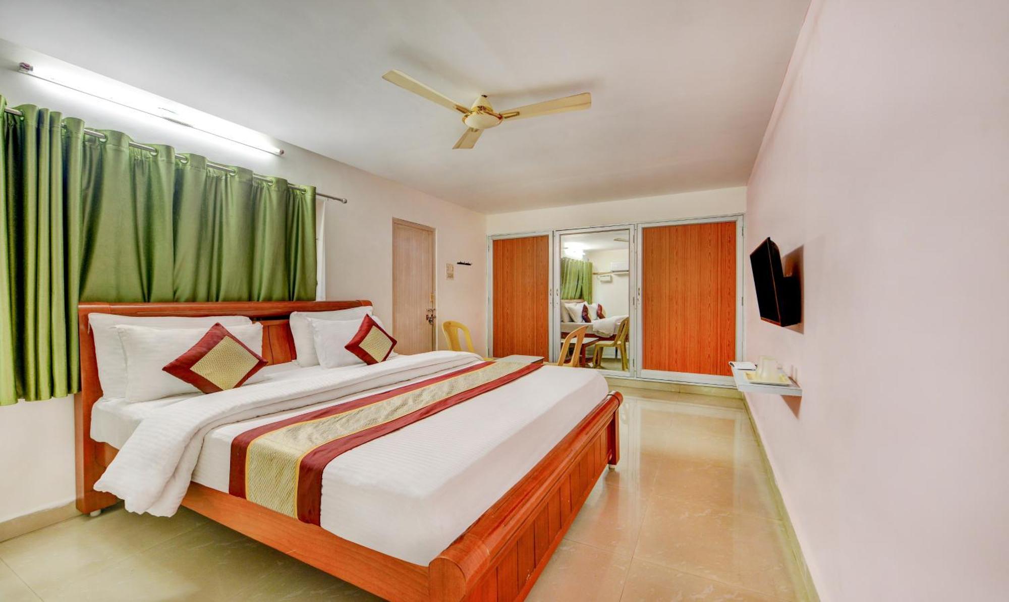 Hotel Salbala Inn - Near Airport Ченнаи Экстерьер фото