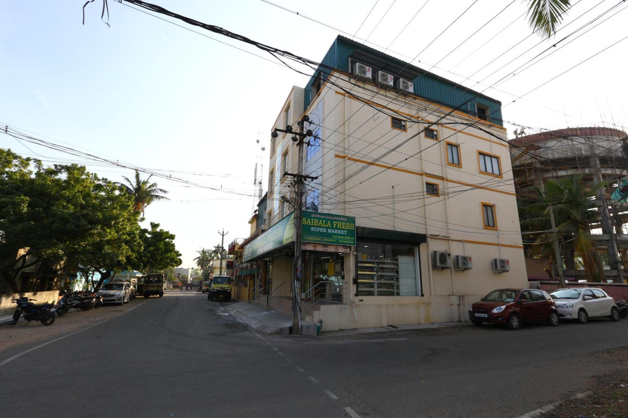 Hotel Salbala Inn - Near Airport Ченнаи Экстерьер фото