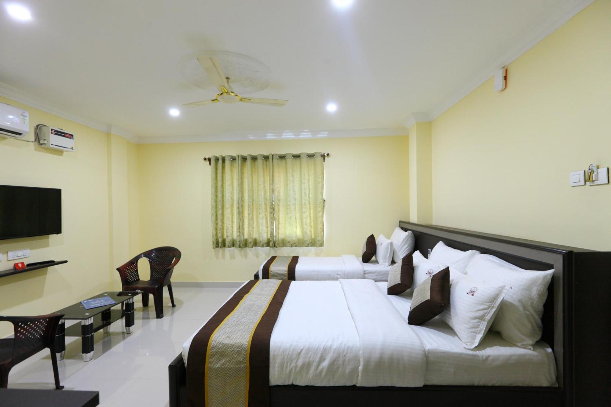 Hotel Salbala Inn - Near Airport Ченнаи Экстерьер фото