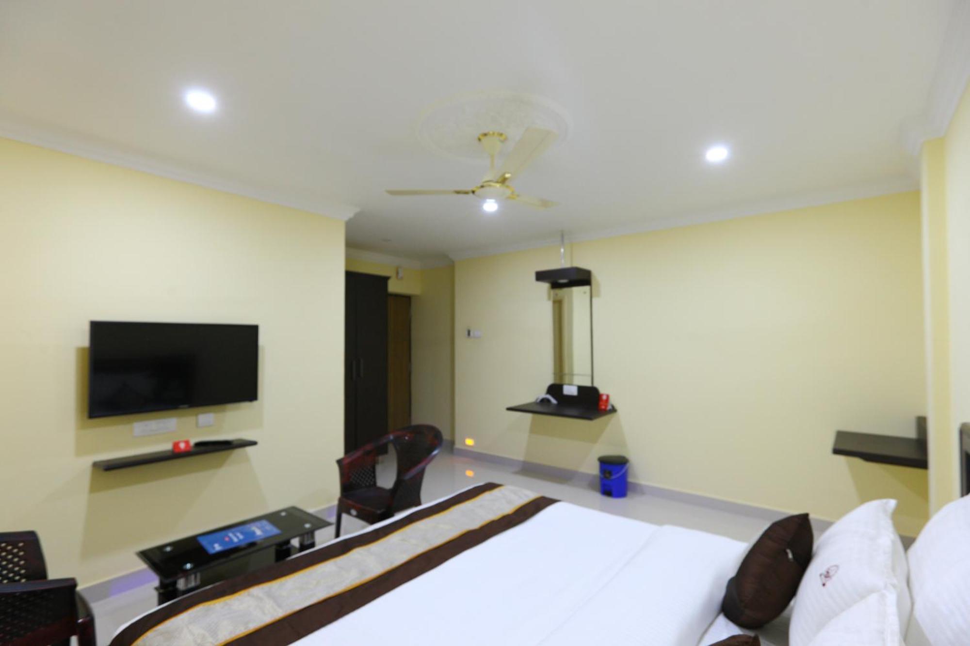 Hotel Salbala Inn - Near Airport Ченнаи Экстерьер фото